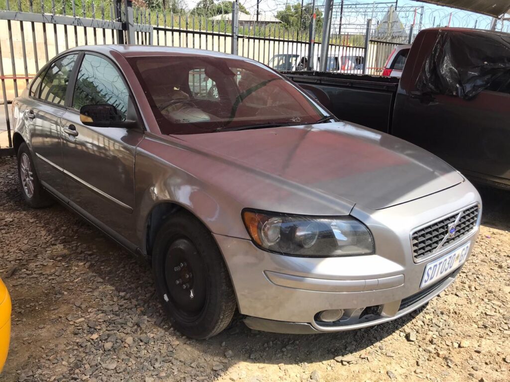 Volvo S40 Parts for sale