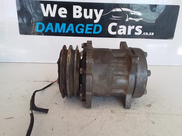 Nissan hardbody /NP300 KA20 Aircon compressor / pump OEM - Image 2
