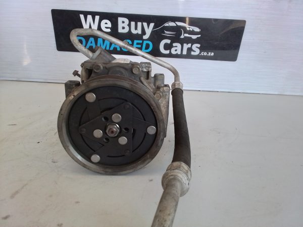 Renault Sandero TCE Aircon Compressor / pump OEM - Image 3