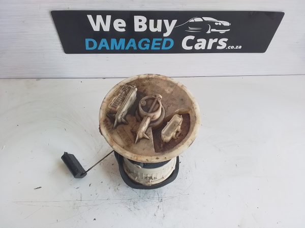 Volvo S40 Petrol Pump OEM - Image 2