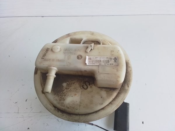 Renault Sandero 1.6 Petrol Pump OEM - Image 3
