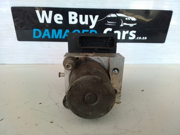 Audi A6 2.4 V6 ABS Pump OEM - Image 4