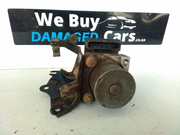 Toyota Professional 2.0 D4D 2AD ABS Pump OEM - Image 4