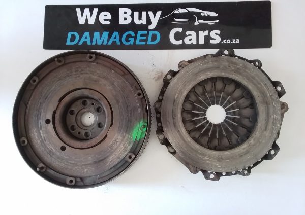 Volvo S40 2.0 Flywheel / Clutch kit OEM - Image 3
