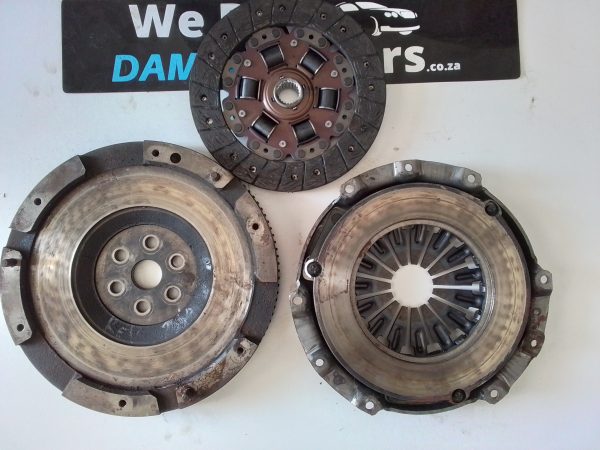 Mazda 6 2.0 Flywheel/ Clutch kit OEM