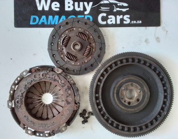 Ford Bantam Rocam 1.3 Flywheel / Clutch kit OEM - Image 3
