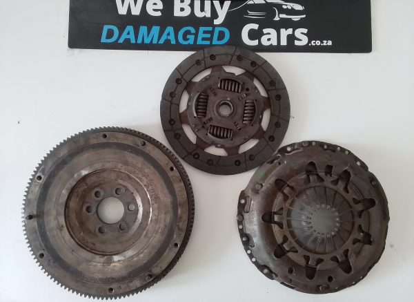 VW Polo Vivo 1.4 / Polo 6 / CLP 1.4 Flywheel / Clutch kit OEM