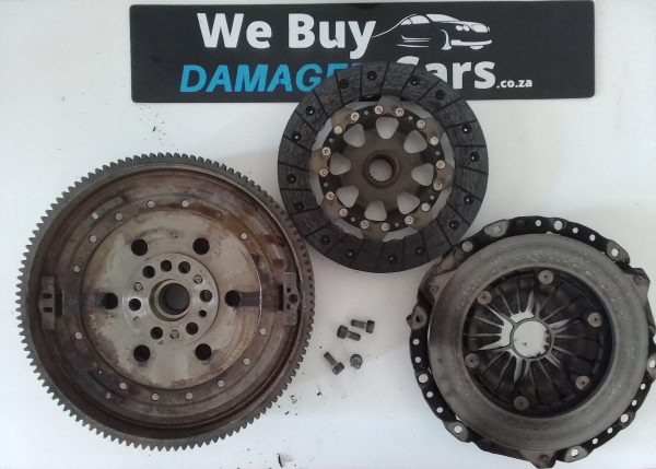 BMW E90 320i/120i N43 Flywheel / Clutch kit OEM - Image 3