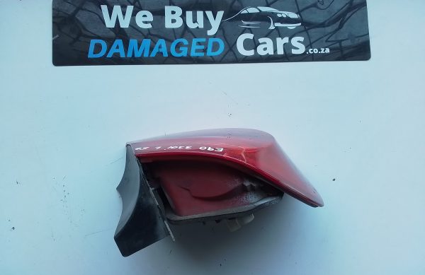 BMW E90 LHS Tail light Cracked OEM  - Image 4