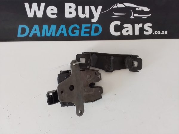 Ford Focus Sedan Boot Lock 2008 OEM - Image 3