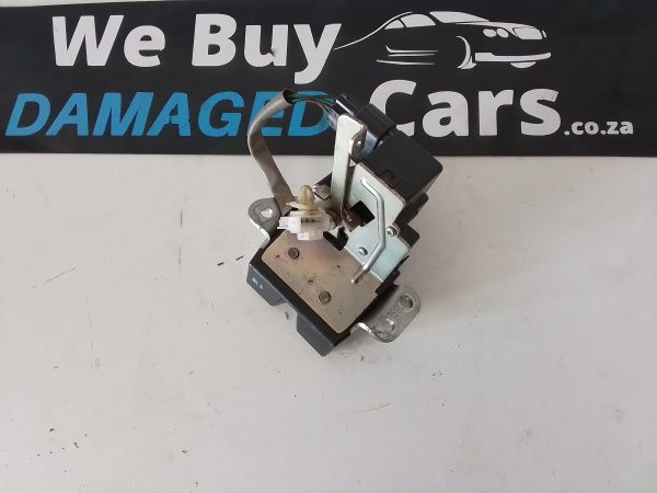 Hyundai i20 Boot Lock 2012 OEM - Image 3