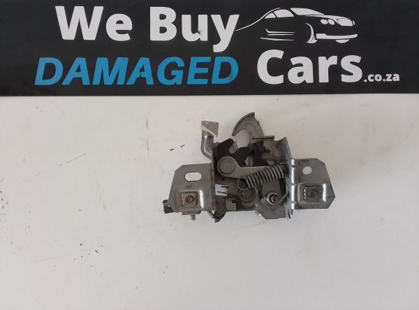 Volvo S40 Bonnet Catch 2008 OEM - Image 3