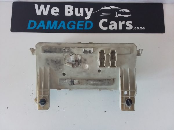 Ford Focus ST2 Body Control Module/Fuse Box OEM - Image 3