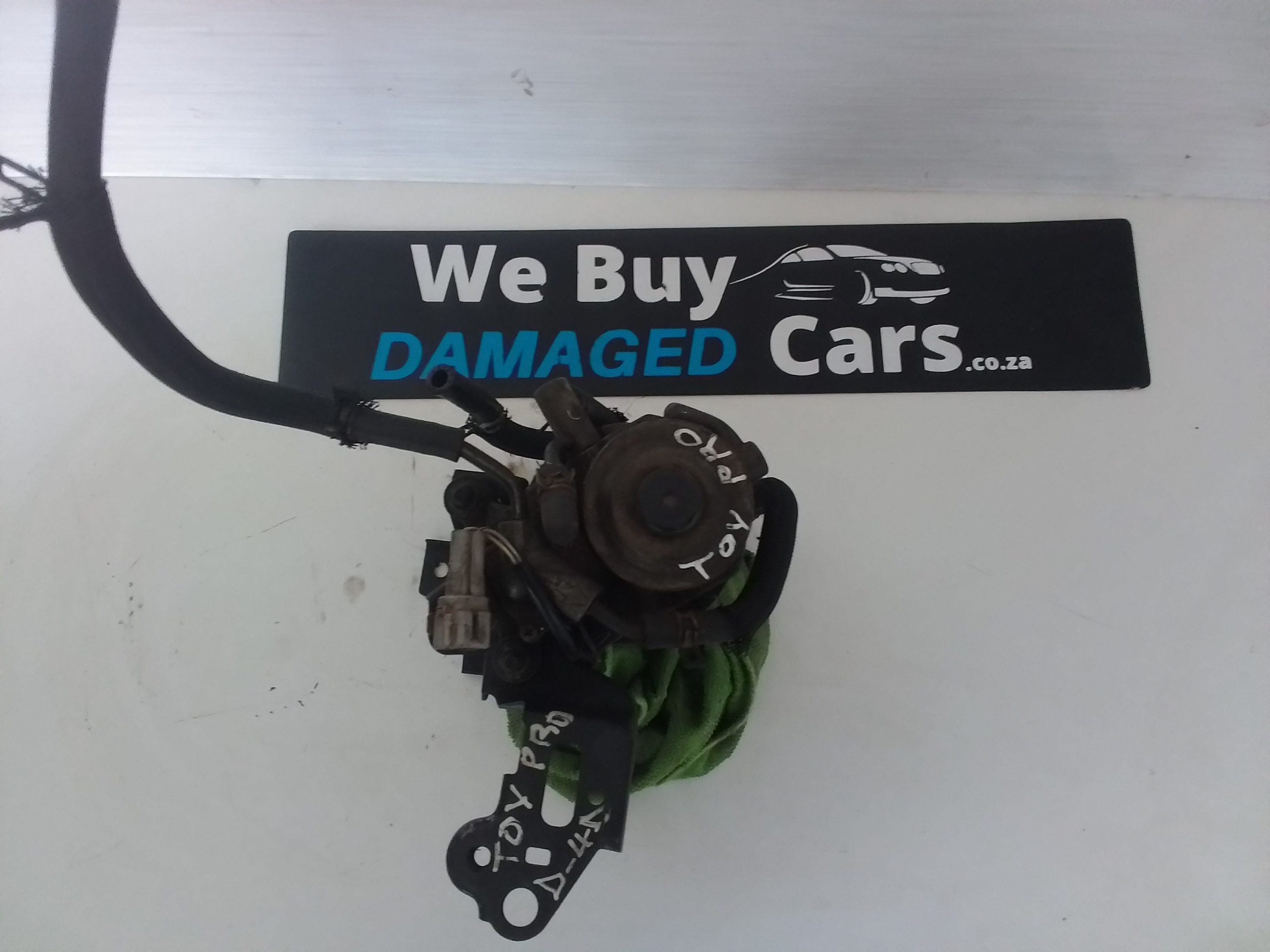 Toyota Corolla  2.0 D4D 2AD Prime Lift Pump OEM