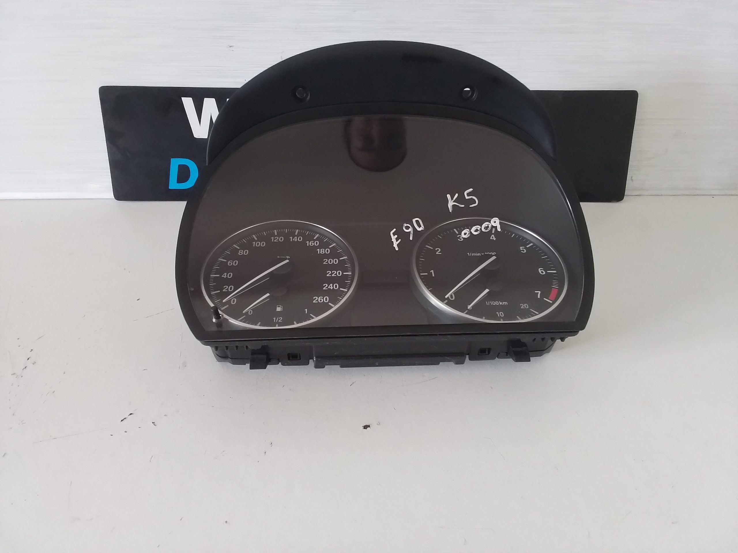 BMW E90 320i N43 Clusters OEM