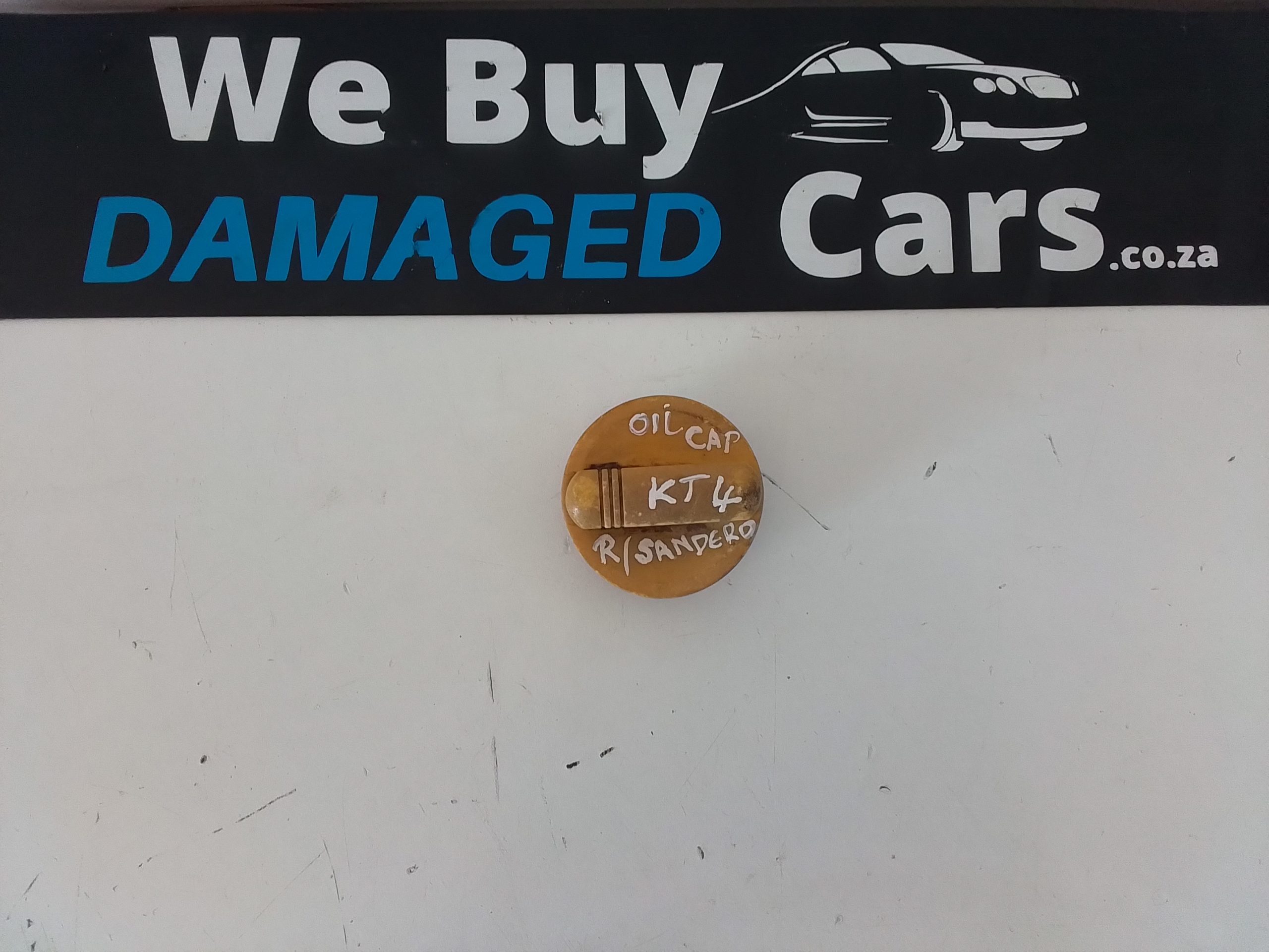 Renault Sandero 1.6 KL7M Engine Oil Cap OEM