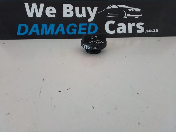Toyota Corolla 2.0 D4D 2AD Engine Oil Cap OEM - Image 3