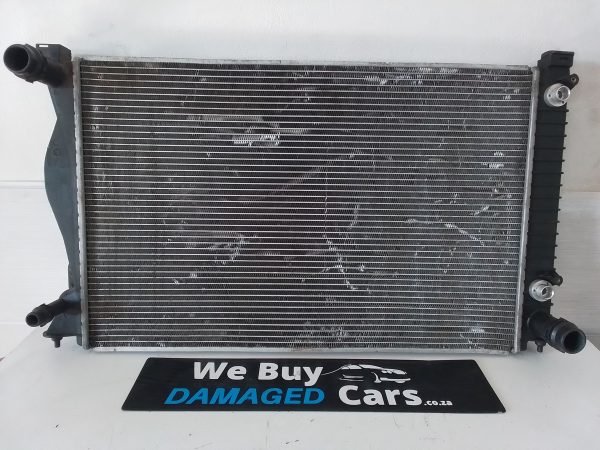 Audi A6 2.4 Engine Radiator 2007 OEM - Image 2