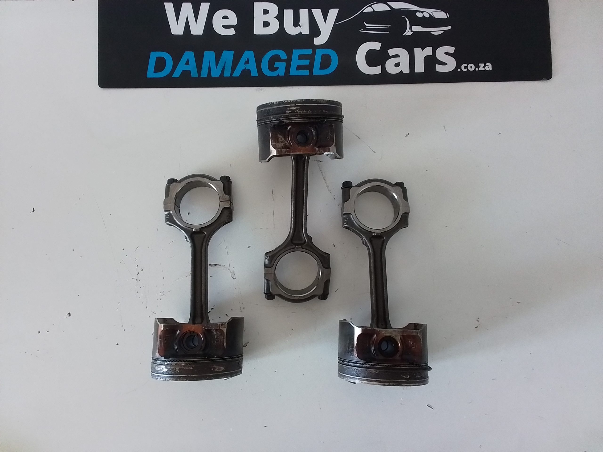 Nissan NV350 QR25 Con Rods Pistons Singles OEM