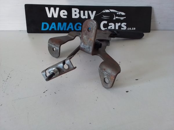 Toyota Yaris 2018 Handbrake Lever Complete OEM - Image 4