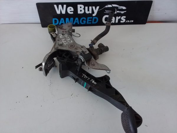 Toyota Corolla Professional 2.0 D4D 2AD Clutch Pedal and Clutch Master OEM