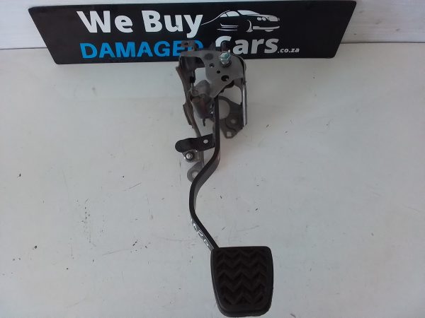 Toyota Yaris 2018 1.5 2NR Clutch Pedal OEM - Image 3