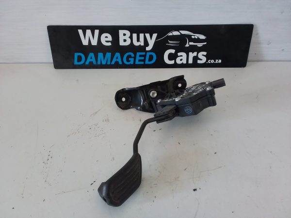 Toyota Yaris 1.5 2NR Accelerator Pedal OEM - Image 3