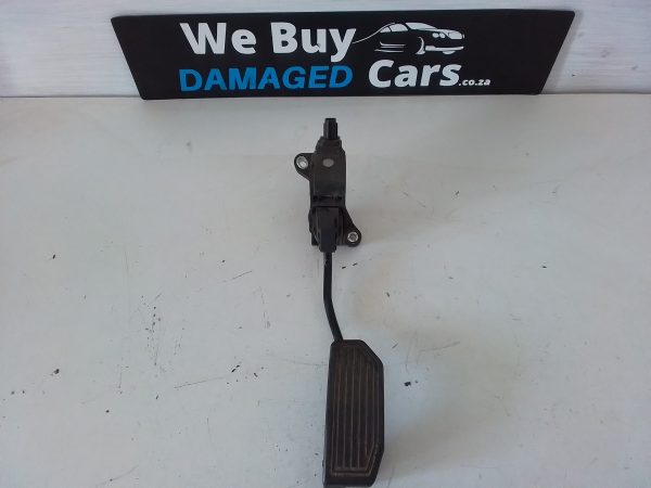 Toyota Corolla Professional 2.0 D4D 2AD Accelerator Pedal OEM - Image 2