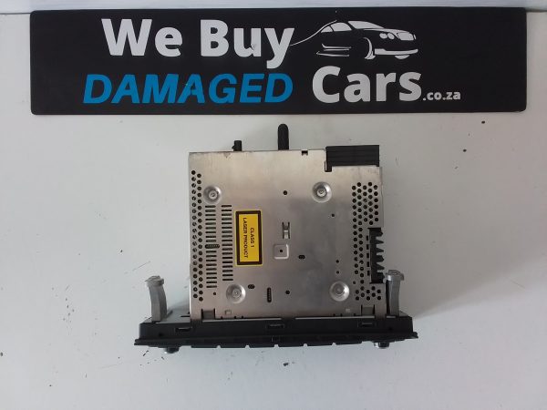 BMW E90 Radio OEM - Image 4
