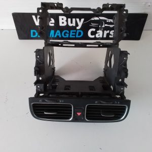 VW/Volkswagen Golf mk6 Centre Air Vents with Radio Bracket OEM