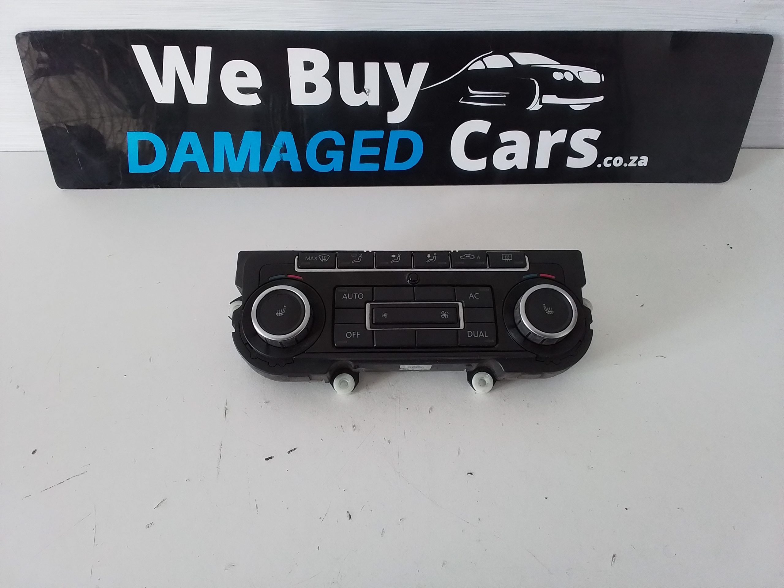 VW/Volkswagen Golf mk6 /Jetta Mk6 Climate Control Unit with Heating Seats OEM