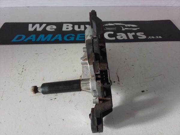 Ford Figo Rear Wiper Motor 2011 OEM - Image 4