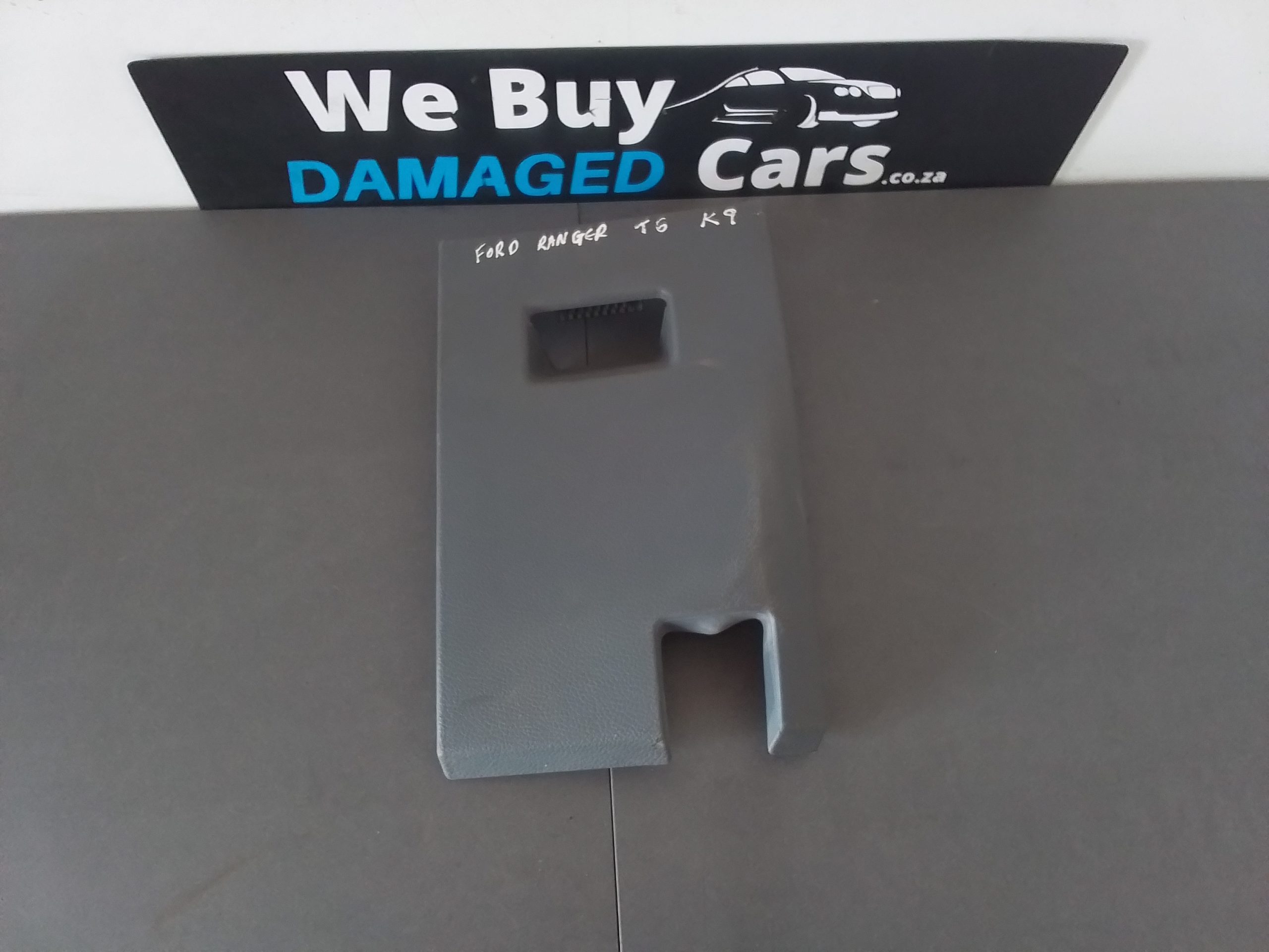 Ford Ranger T6 Interior Fuse Box Cover Damaged  OEM