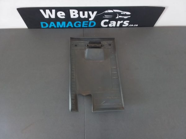Ford Ranger T6 Interior Fuse Box Cover Damaged  OEM - Image 3