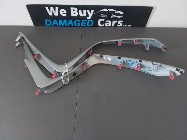 Toyota Yaris Silver Middle Console Trimmings (Pair) 2018 OEM