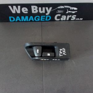 Toyota Corolla 08 Boot Lid/ Petrol Lever OEM