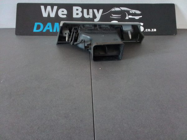 BMW E90 Air Vents RHS Dashboard OEM - Image 4
