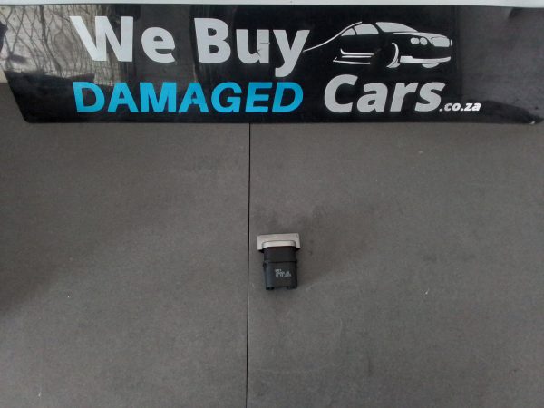 Ford Focus MK2 ST Hazards Switch OEM - Image 3
