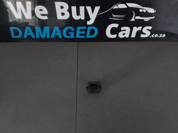 Ford Focus MK2 ST Hazards Switch OEM - Image 4