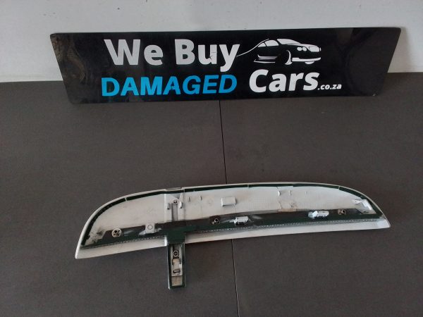 Jaguar XF White LHS Fender Trim 2013 OEM - Image 3