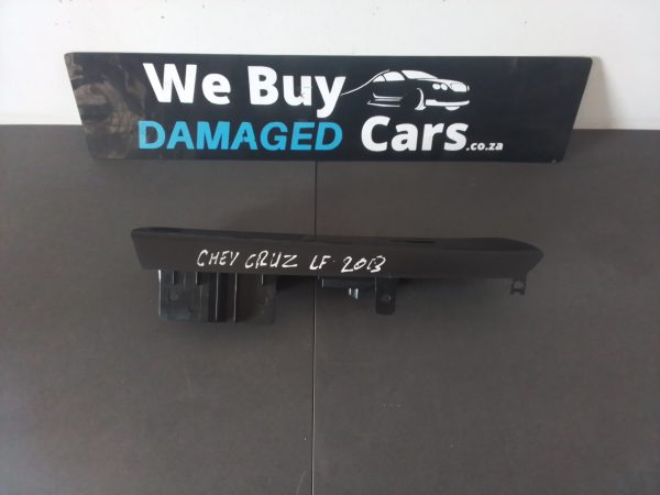 Chevrolet Cruze LHS Window Switch With Surround 2013 OEM - Image 2