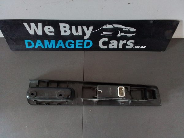 Isuzu KB Series LHS Front Window Switch 2009 OEM - Image 3