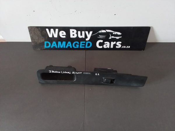 Isuzu KB Series LHS Front Window Switch 2009 OEM - Image 4