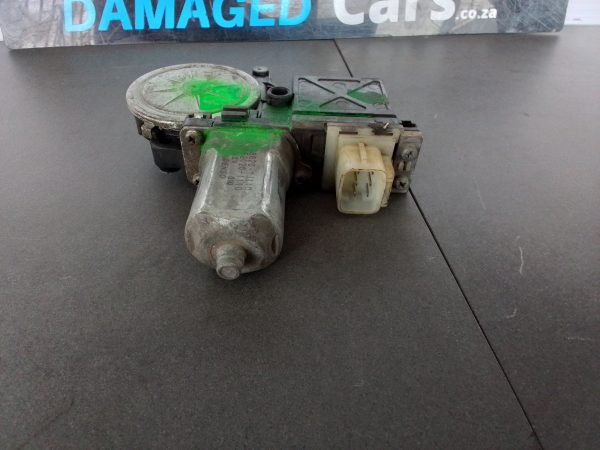 Hyundai i20 RHS Rear Window Motor Only 2012 OEM - Image 4