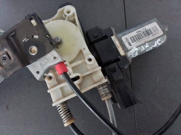 Jaguar XF RHS Front Window Mechanism and Motor 2013 OEM - Image 4