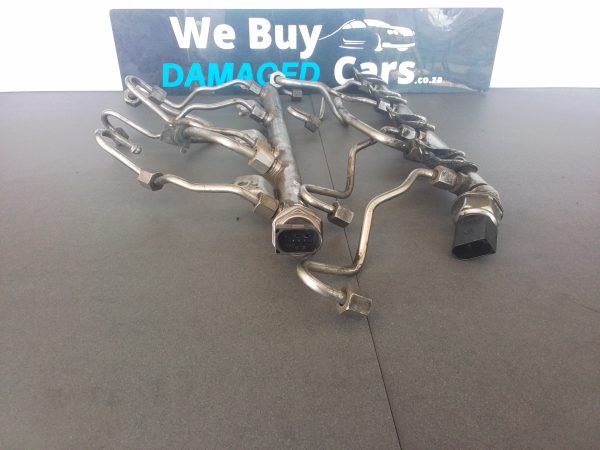 BMW F10 550i N63 Fuel Rail including Pipes and Pressure Sensor each OEM - Image 3