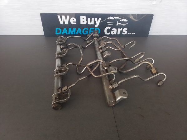 BMW F10 550i N63 Fuel Rail including Pipes and Pressure Sensor each OEM - Image 4