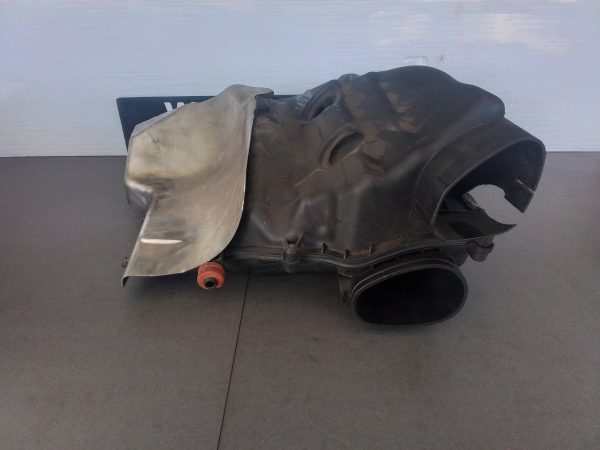 BMW F10 550i N63 RHS Air Box with filter and heat shield (Damaged) OEM