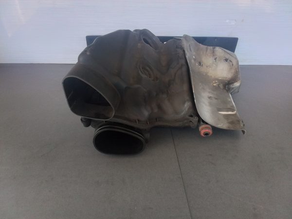 BMW F10 550i N63 LHS Air Box with filter and heat shield OEM - Image 3