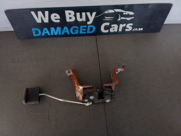Toyota Yaris RF Seat Lock 2018 OEM - Image 2